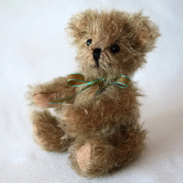 Brown Peter Teddy Bear - Canterbury Bears